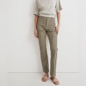 Madewell The Garment-Dyed '90s Straight Cargo Pant in Ash Green
